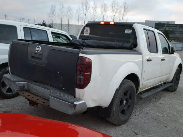 1N6AD07W15C408691 - 2005 NISSAN FRONTIER C WHITE photo 4