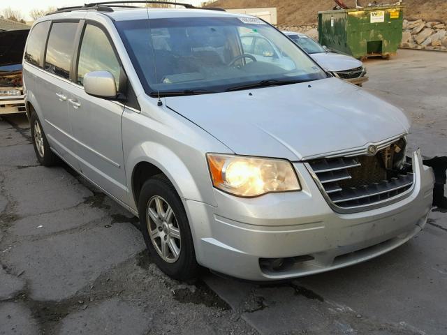 2A8HR54P78R698971 - 2008 CHRYSLER TOWN & COU SILVER photo 1