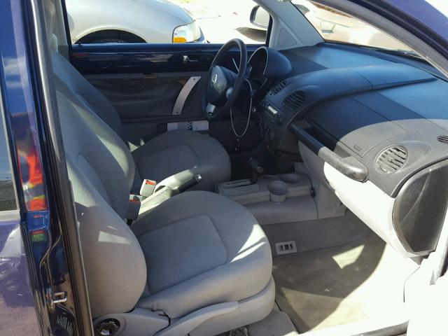 3VWCC21CXXM467794 - 1999 VOLKSWAGEN NEW BEETLE 蓝色 照片 5