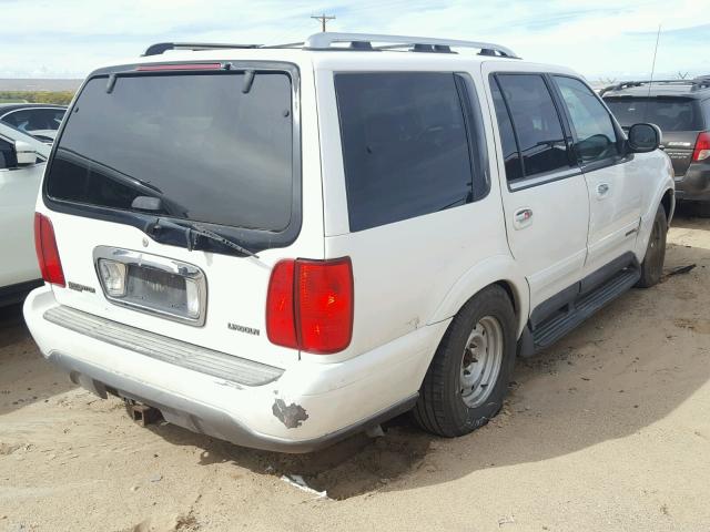 5LMRU27A9XLJ18359 - 1999 LINCOLN NAVIGATOR 白色 照片 4
