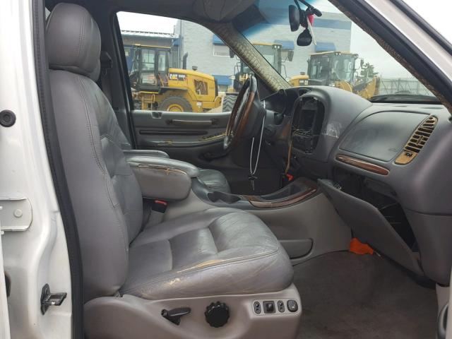 5LMRU27A9XLJ18359 - 1999 LINCOLN NAVIGATOR 白色 照片 5