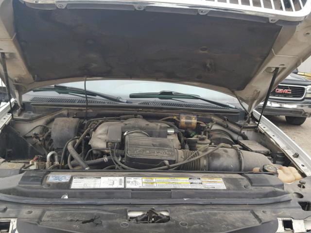 5LMRU27A9XLJ18359 - 1999 LINCOLN NAVIGATOR 白色 照片 7