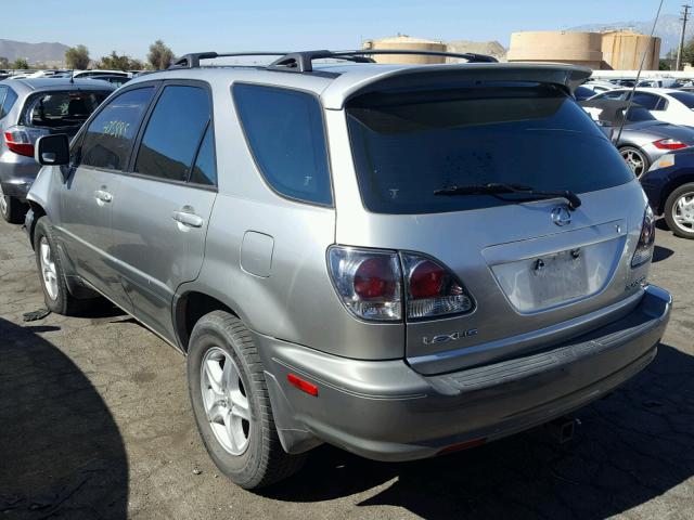 JTJHF10U410166465 - 2001 LEXUS RX 300 SILVER photo 3