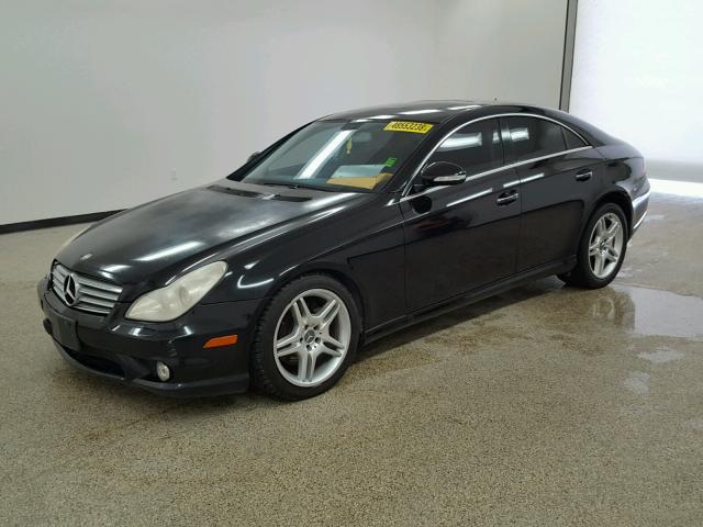 WDDDJ75X26A023639 - 2006 MERCEDES-BENZ CLS 500C BLACK photo 2