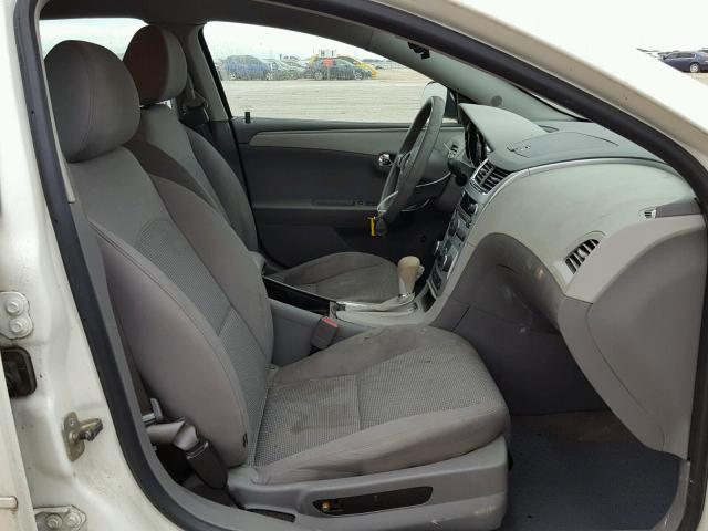1G1ZC5E18BF332709 - 2011 CHEVROLET MALIBU 1LT WHITE photo 5