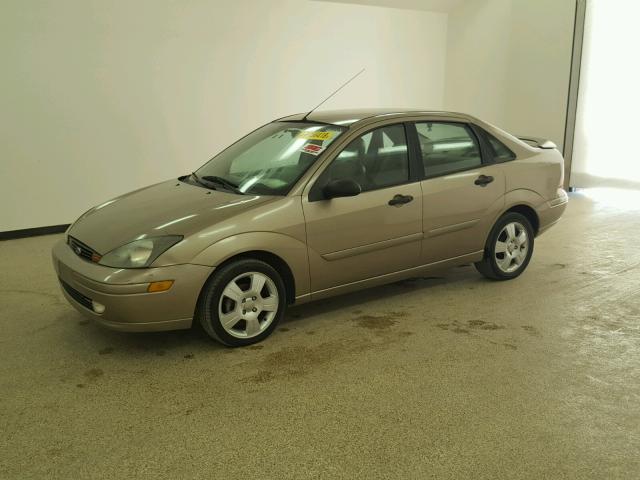 1FAFP38333W232833 - 2003 FORD FOCUS ZTS GOLD photo 2