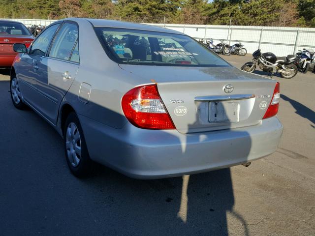 4T1BE32K92U626406 - 2002 TOYOTA CAMRY LE SILVER photo 3