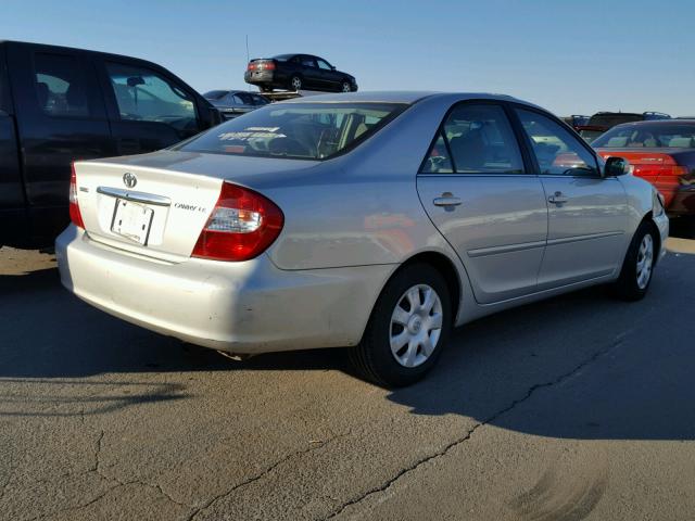 4T1BE32K92U626406 - 2002 TOYOTA CAMRY LE SILVER photo 4