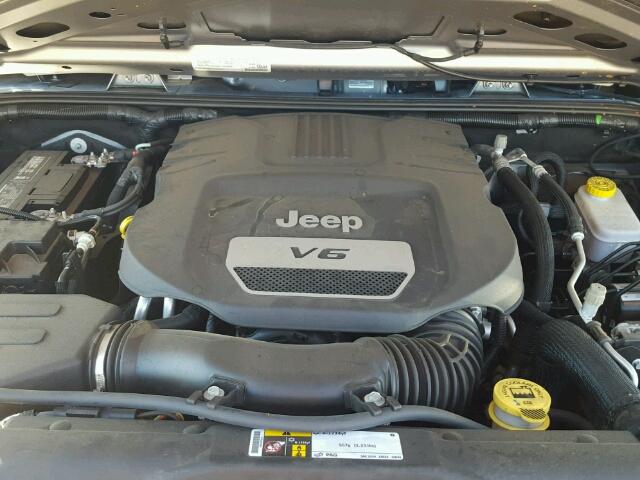 1C4BJWDG5GL118165 - 2016 JEEP WRANGLER U SILVER photo 7