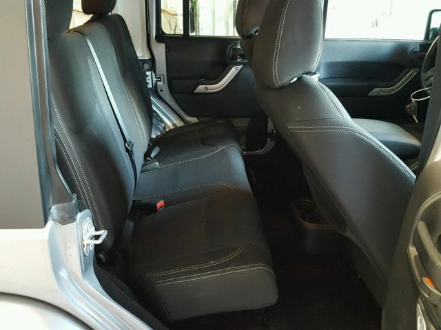 1C4BJWEG6GL285648 - 2016 JEEP WRANGLER U SILVER photo 6