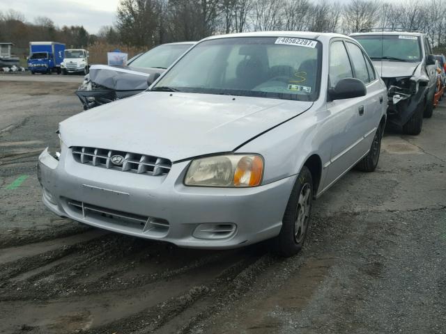 KMHCG45C82U386189 - 2002 HYUNDAI ACCENT GL GRAY photo 2