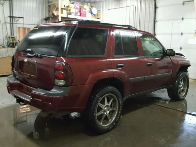 1GNDT13S352282813 - 2005 CHEVROLET TRAILBLAZE BURGUNDY photo 4