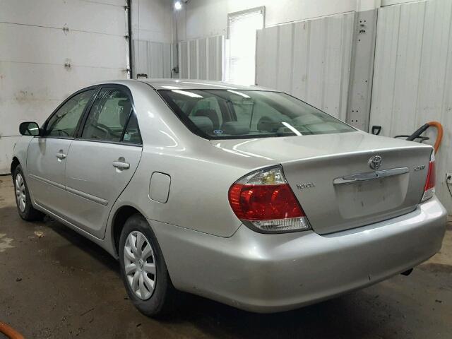 4T1BE32K75U605302 - 2005 TOYOTA CAMRY LE SILVER photo 3