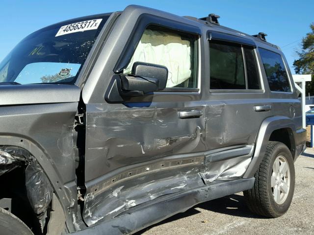 1J8HH48K98C100917 - 2008 JEEP COMMANDER GRAY photo 10