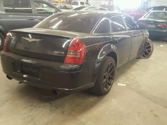 2C3LA73W87H660039 - 2007 CHRYSLER 300C SRT-8 BLACK photo 4