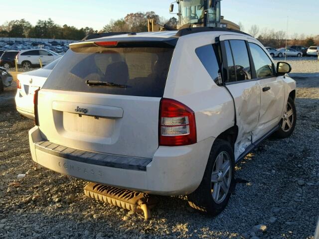 1J8FT47W77D145793 - 2007 JEEP COMPASS WHITE photo 4