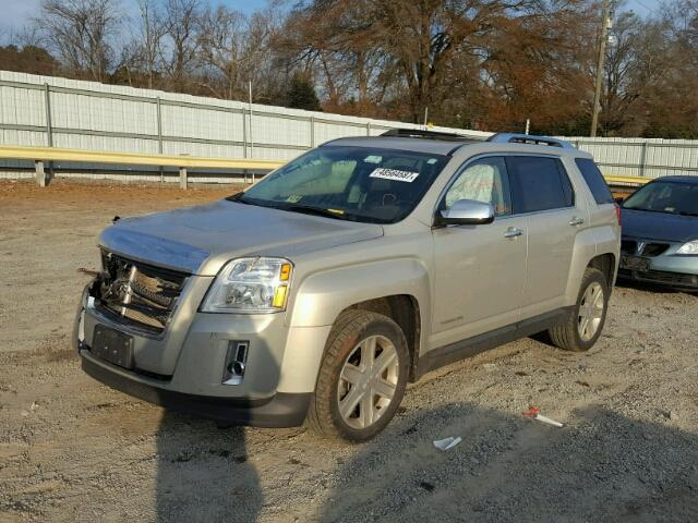 2CTFLXE53B6440226 - 2011 GMC TERRAIN SL GOLD photo 2