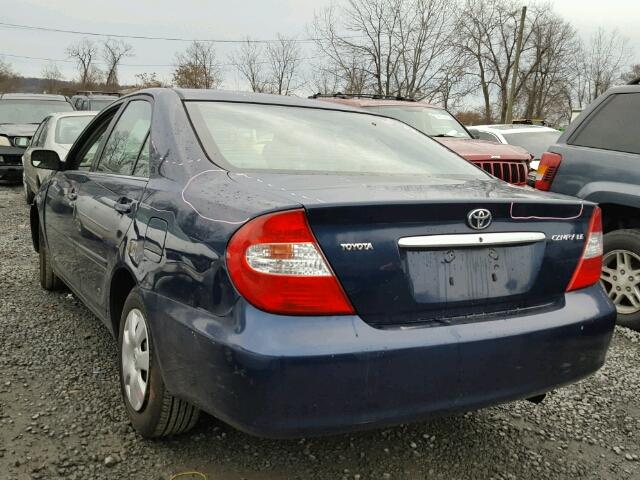 4T1BE32K63U235330 - 2003 TOYOTA CAMRY LE BLUE photo 3