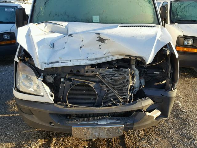 WD0PF445385337696 - 2008 DODGE SPRINTER 3 WHITE photo 7