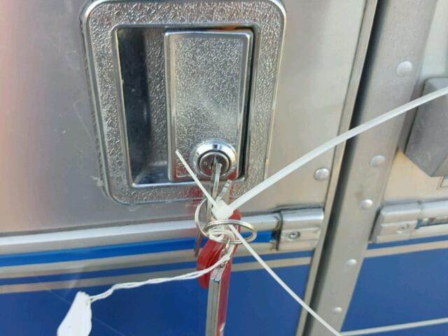 1STGEAU35PJ509386 - 1993 AIRS EXCELLA 银色 照片 5