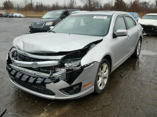 3FAHP0HA6CR316542 - 2012 FORD FUSION SE SILVER photo 2