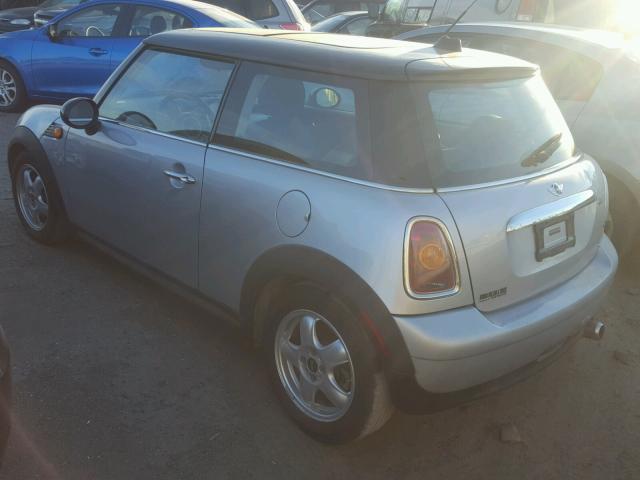 WMWMF33528TU63919 - 2008 MINI COOPER SILVER photo 3