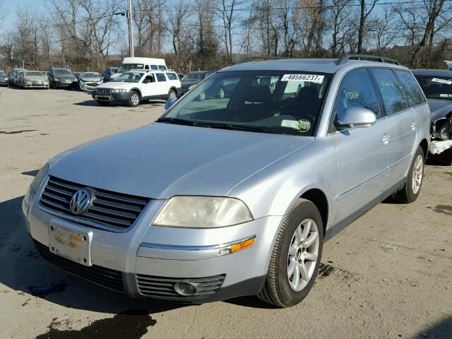 WVWVD63B24E260502 - 2004 VOLKSWAGEN PASSAT GLS SILVER photo 2