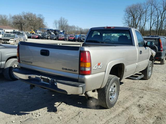 1GCHK24U82Z122268 - 2002 CHEVROLET SILVERADO TAN photo 4