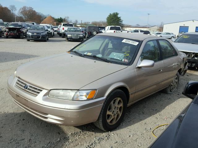 JT2BF22K9X0172287 - 1999 TOYOTA CAMRY LE BEIGE photo 2