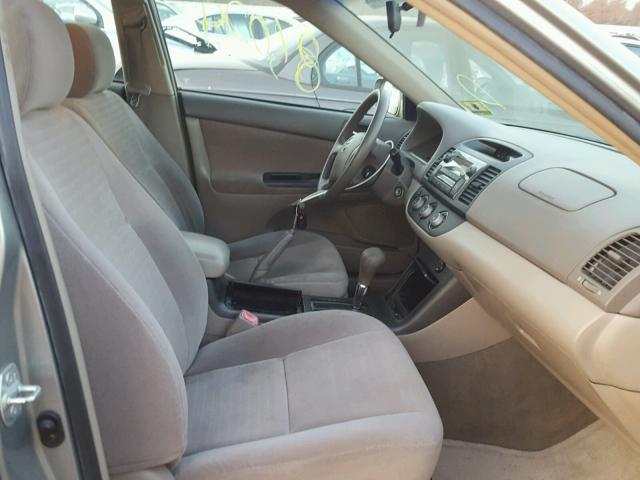 4T1BE32K76U704185 - 2006 TOYOTA CAMRY LE 银色 照片 5