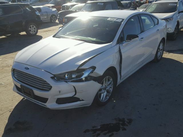 3FA6P0HR8DR298124 - 2013 FORD FUSION SE WHITE photo 2