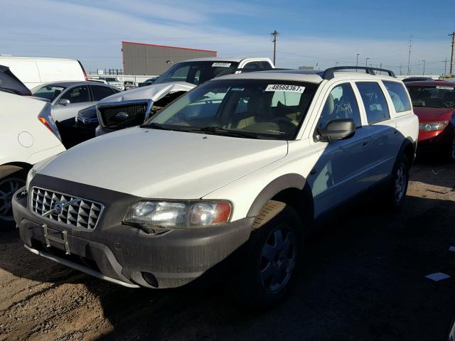 YV1SZ58D521076856 - 2002 VOLVO V70 XC WHITE photo 2