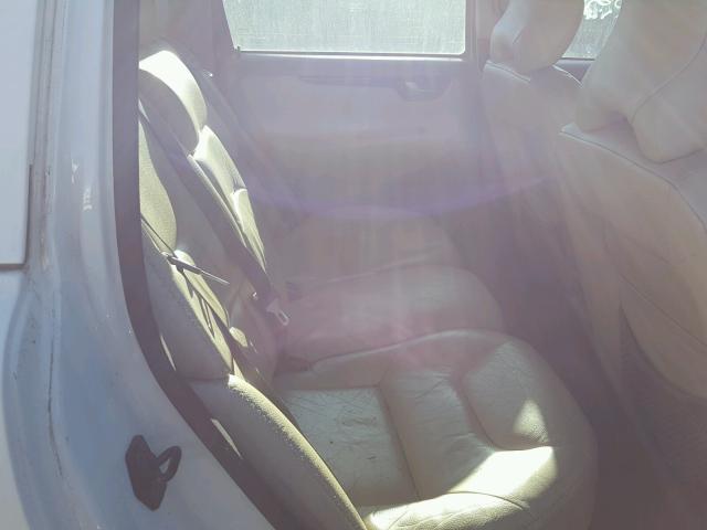 YV1SZ58D521076856 - 2002 VOLVO V70 XC WHITE photo 6