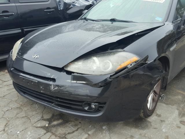 KMHHM66D38U295258 - 2008 HYUNDAI TIBURON GS BLACK photo 9