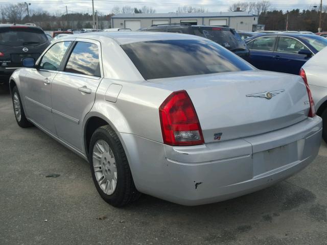 2C3KA43RX7H839851 - 2007 CHRYSLER 300 SILVER photo 3