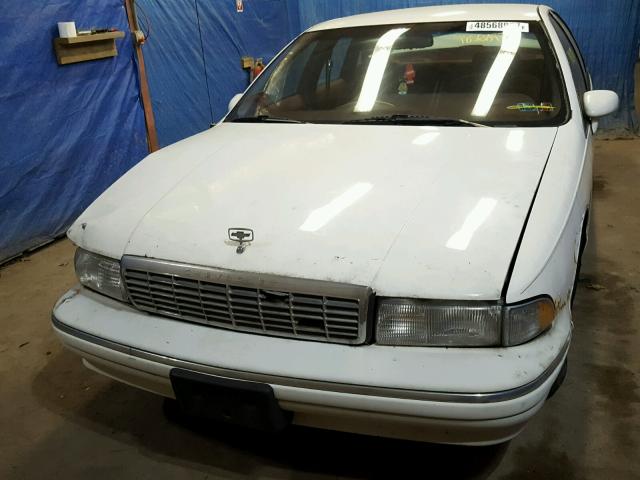 1G1BN53EXPR116481 - 1993 CHEVROLET CAPRICE CL WHITE photo 9