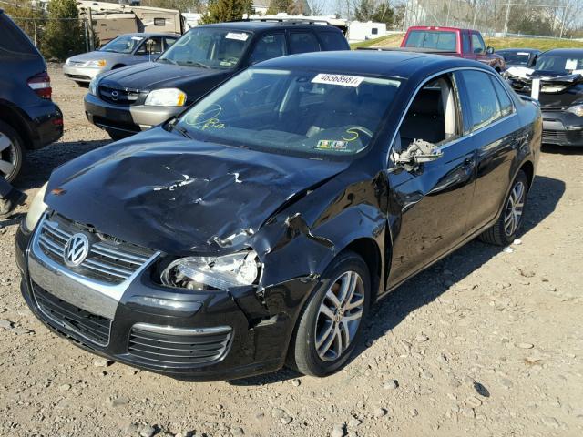 3VWSF71K45M618553 - 2005 VOLKSWAGEN NEW JETTA BLACK photo 2