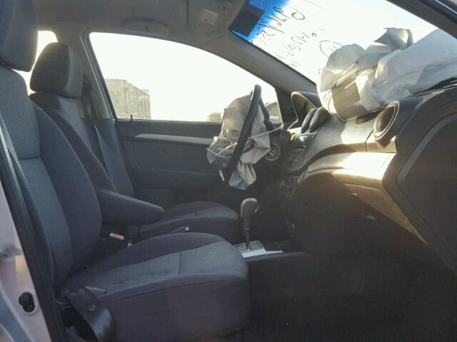 KL1TD56E39B385225 - 2009 CHEVROLET AVEO LS SILVER photo 5