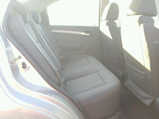 KL1TD56E39B385225 - 2009 CHEVROLET AVEO LS SILVER photo 6