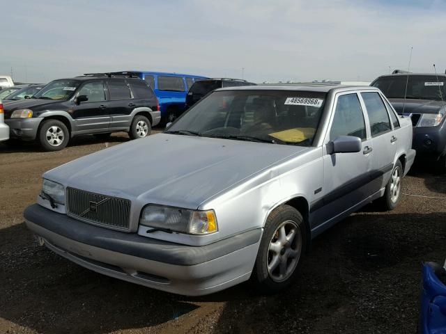 YV1LS5549V2395186 - 1997 VOLVO 850 SILVER photo 2