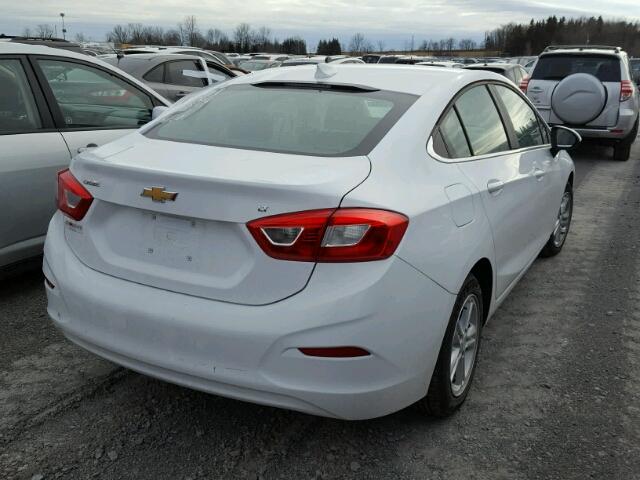 1G1BE5SM0H7227756 - 2017 CHEVROLET CRUZE LT WHITE photo 4