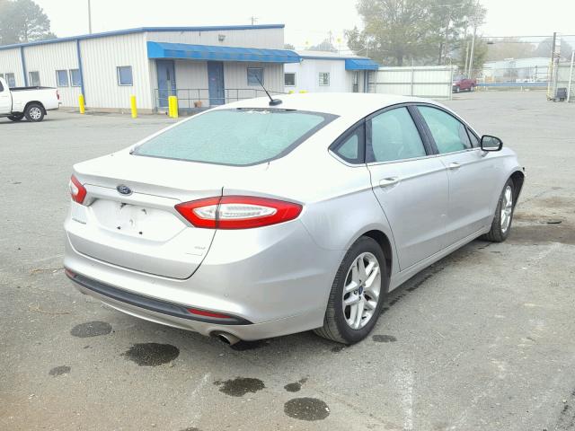 3FA6P0HR8DR345233 - 2013 FORD FUSION SE SILVER photo 4