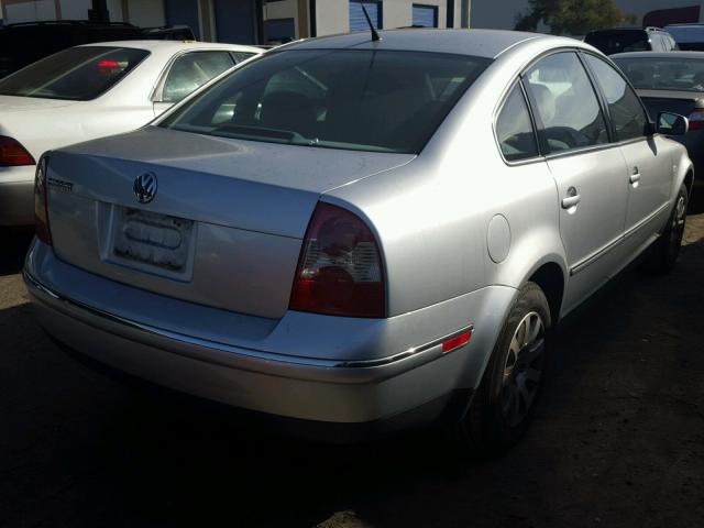 WVWPD63B52P170240 - 2002 VOLKSWAGEN PASSAT GLS SILVER photo 4