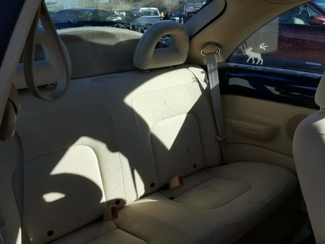 3VWCB21C72M433825 - 2002 VOLKSWAGEN NEW BEETLE 蓝色 照片 6