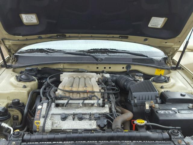 KMHWF35H52A505906 - 2002 HYUNDAI SONATA GLS GOLD photo 7