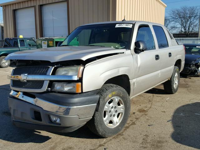 3GNEC12Z15G295330 - 2005 CHEVROLET AVALANCHE TAN photo 2