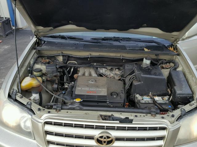 JTEHF21A730102464 - 2003 TOYOTA HIGHLANDER GOLD photo 7