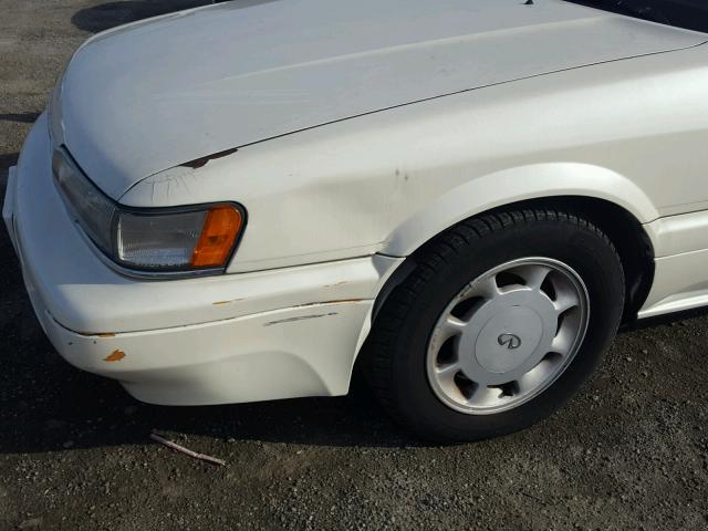 JNXHF16C2NT010827 - 1992 INFINITI M30 WHITE photo 9