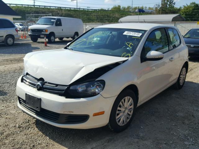 WVWAB7AJ2BW094493 - 2011 VOLKSWAGEN GOLF WHITE photo 2