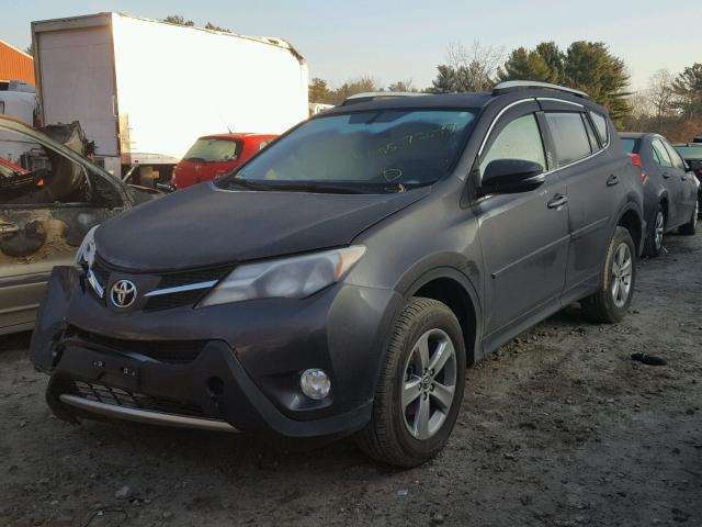 JTMRFREV7FJ030663 - 2015 TOYOTA RAV4 XLE GRAY photo 2